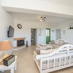Villa Syriti *